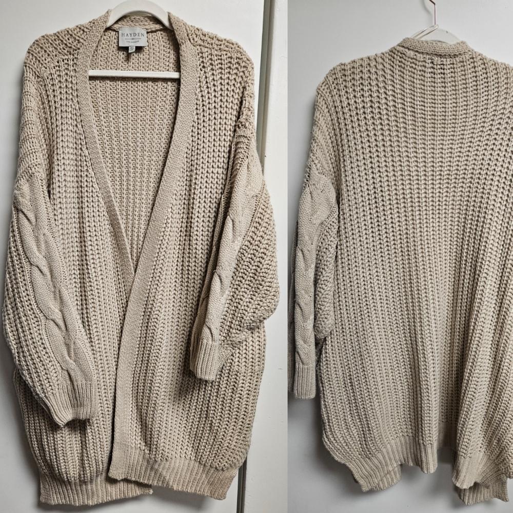 'Hayden Los Angeles' Oversized Cable Knit Cardigan